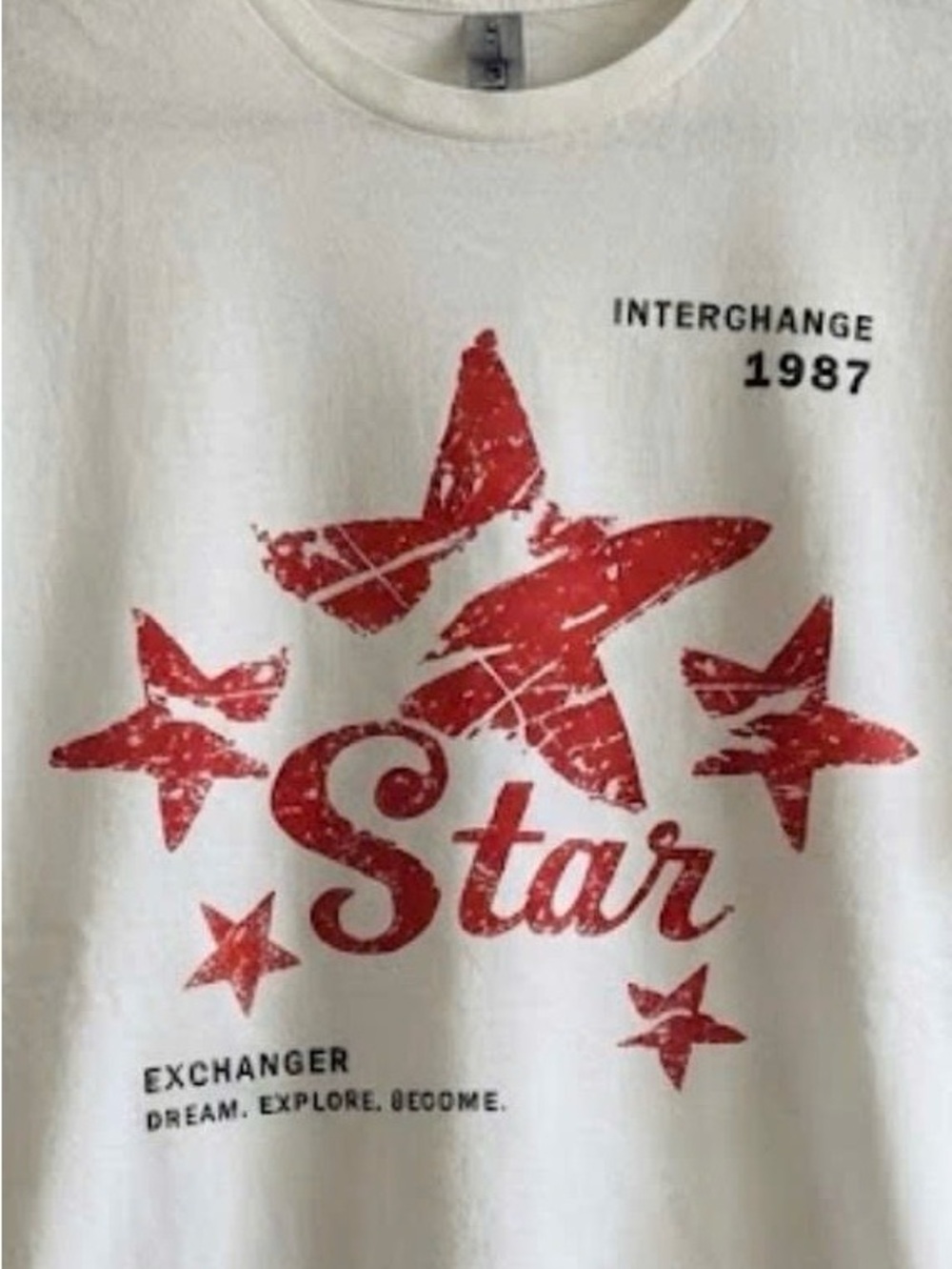 Gildan White Short Sleeve Tee with Distressed Red Star Graphic | Unisex Shirt - Picture 2 of 2